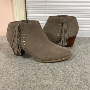 VIONIC Ankle Boots